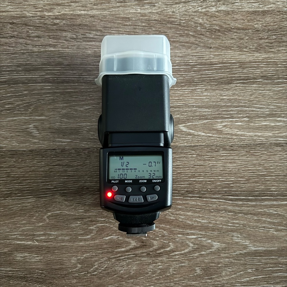 Black Camera Flash - Picture 2 of 13